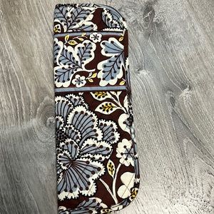 Brand New Verá Bradley straightener/curling iron cover.